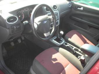 2006 Ford Focus Photos
