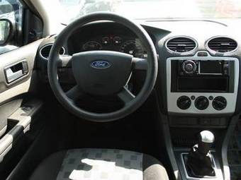 2006 Ford Focus Photos