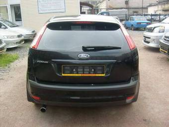 2006 Ford Focus Photos