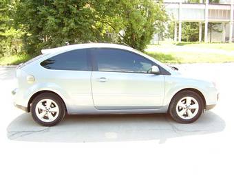 2006 Ford Focus Photos