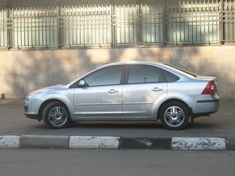 2006 Ford Focus Photos