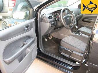 2006 Ford Focus Photos