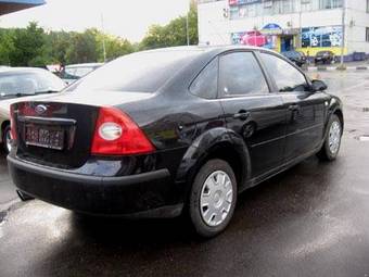 2006 Ford Focus Photos