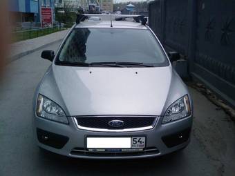 2006 Ford Focus Photos