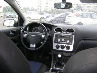 2006 Ford Focus Pictures