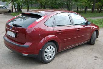 2006 Ford Focus Photos