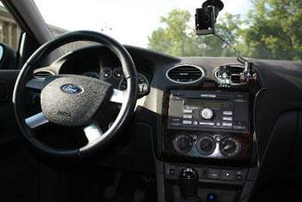 2006 Ford Focus Photos