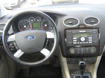 2006 Ford Focus Images