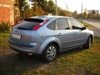 2006 Ford Focus Photos