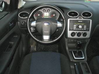 2006 Ford Focus Photos