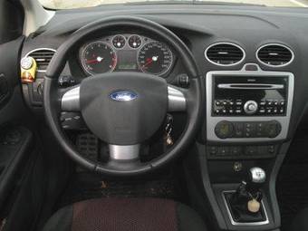 2006 Ford Focus Photos