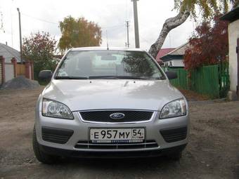 2006 Ford Focus Pictures