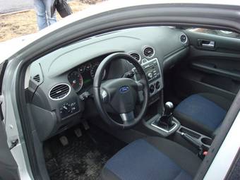 2007 Ford Focus Photos