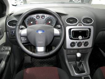 2007 Ford Focus Photos