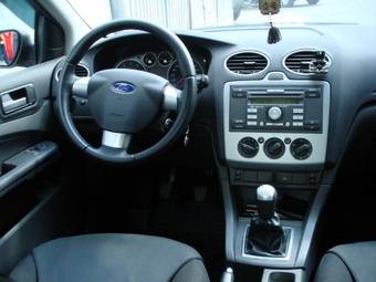 2007 Ford Focus Photos