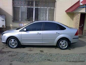 2007 Ford Focus Photos
