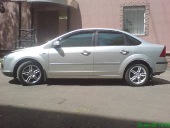 2007 Ford Focus Photos