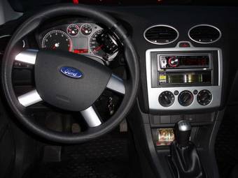 2007 Ford Focus Photos