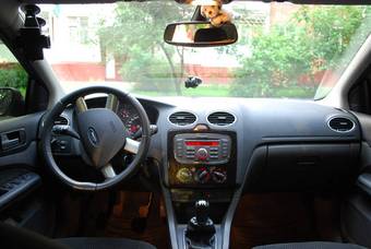 2007 Ford Focus Photos