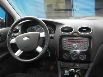 2007 Ford Focus Photos