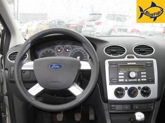 2007 Ford Focus Photos