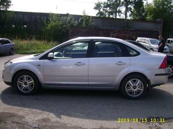 2007 Ford Focus Pictures