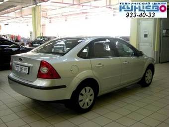 2007 Ford Focus Photos