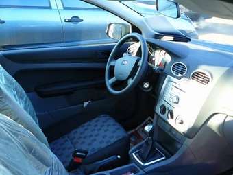2008 Ford Focus Pictures