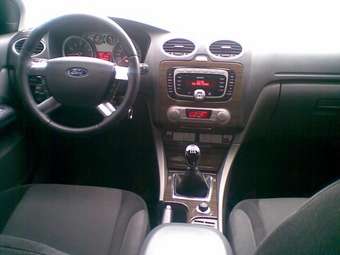 2008 Ford Focus Pictures