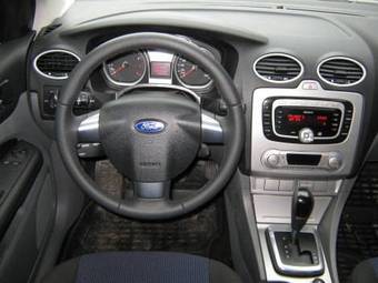 2008 Ford Focus Photos