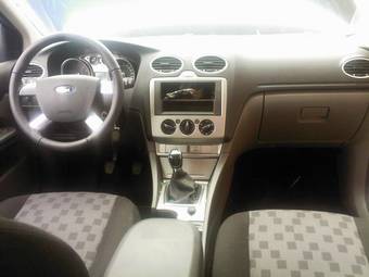 2008 Ford Focus Pics