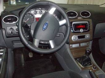 2008 Ford Focus Photos