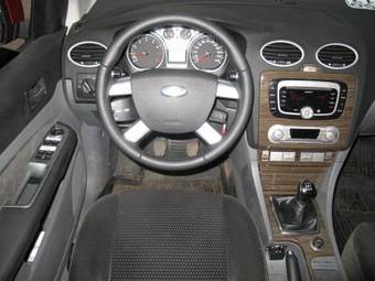 2008 Ford Focus Photos