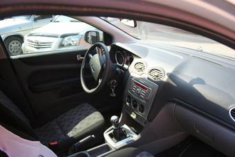 2008 Ford Focus Photos