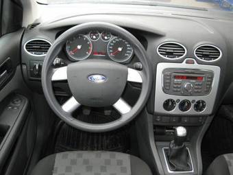 2008 Ford Focus Photos