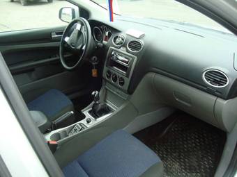 2008 Ford Focus Photos