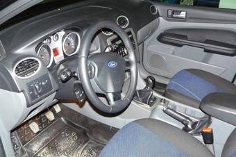 2008 Ford Focus Pictures