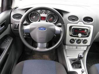 2008 Ford Focus Photos