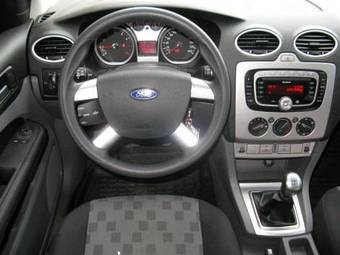 2008 Ford Focus Pictures