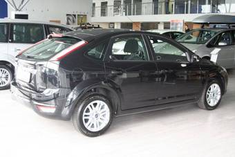 2008 Ford Focus Photos