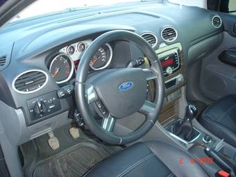 2008 Ford Focus Photos