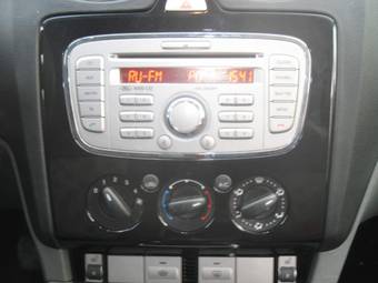 2008 Ford Focus Pictures