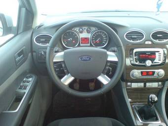 2008 Ford Focus Photos