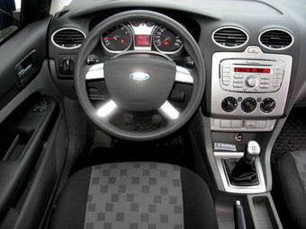 2008 Ford Focus Pictures