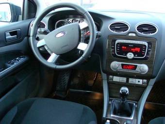 2008 Ford Focus Pictures