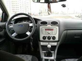 2008 Ford Focus Pictures