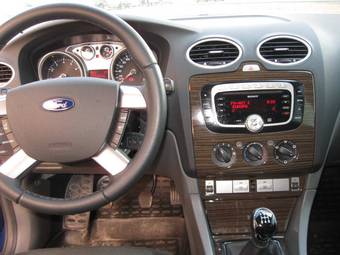 2008 Ford Focus Pictures