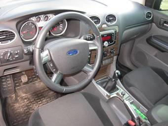 2008 Ford Focus Pics