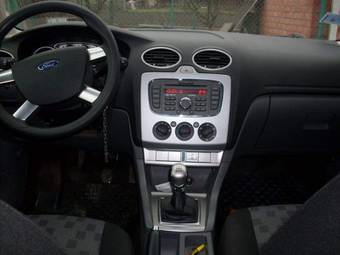 2008 Ford Focus Photos