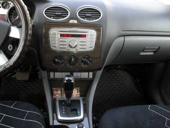 2008 Ford Focus Pictures